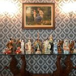 papel-de-parede-cinza-e-preto-arabesco-decoratto-em-sala-de-estar-